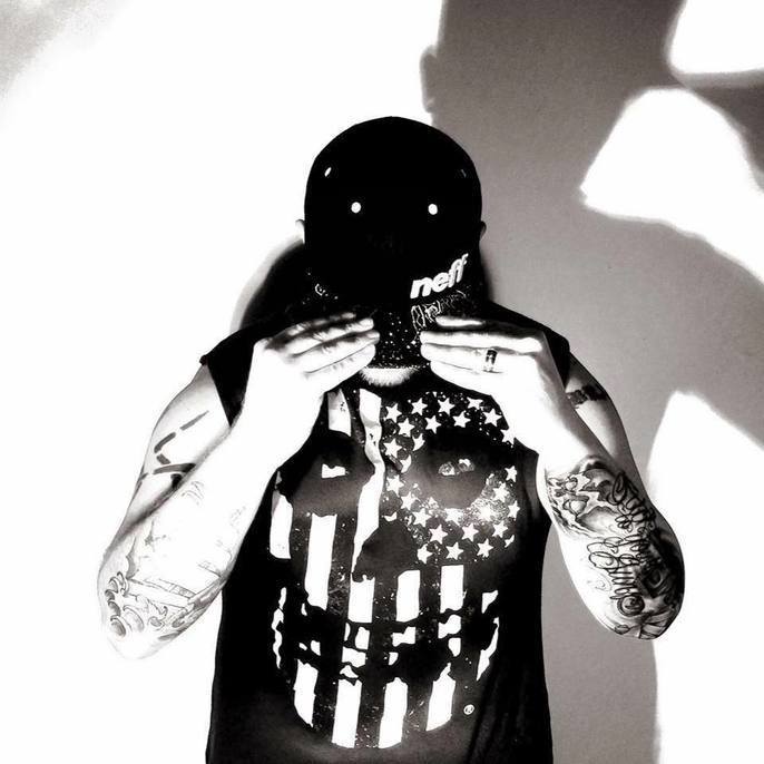 MikeyLee.