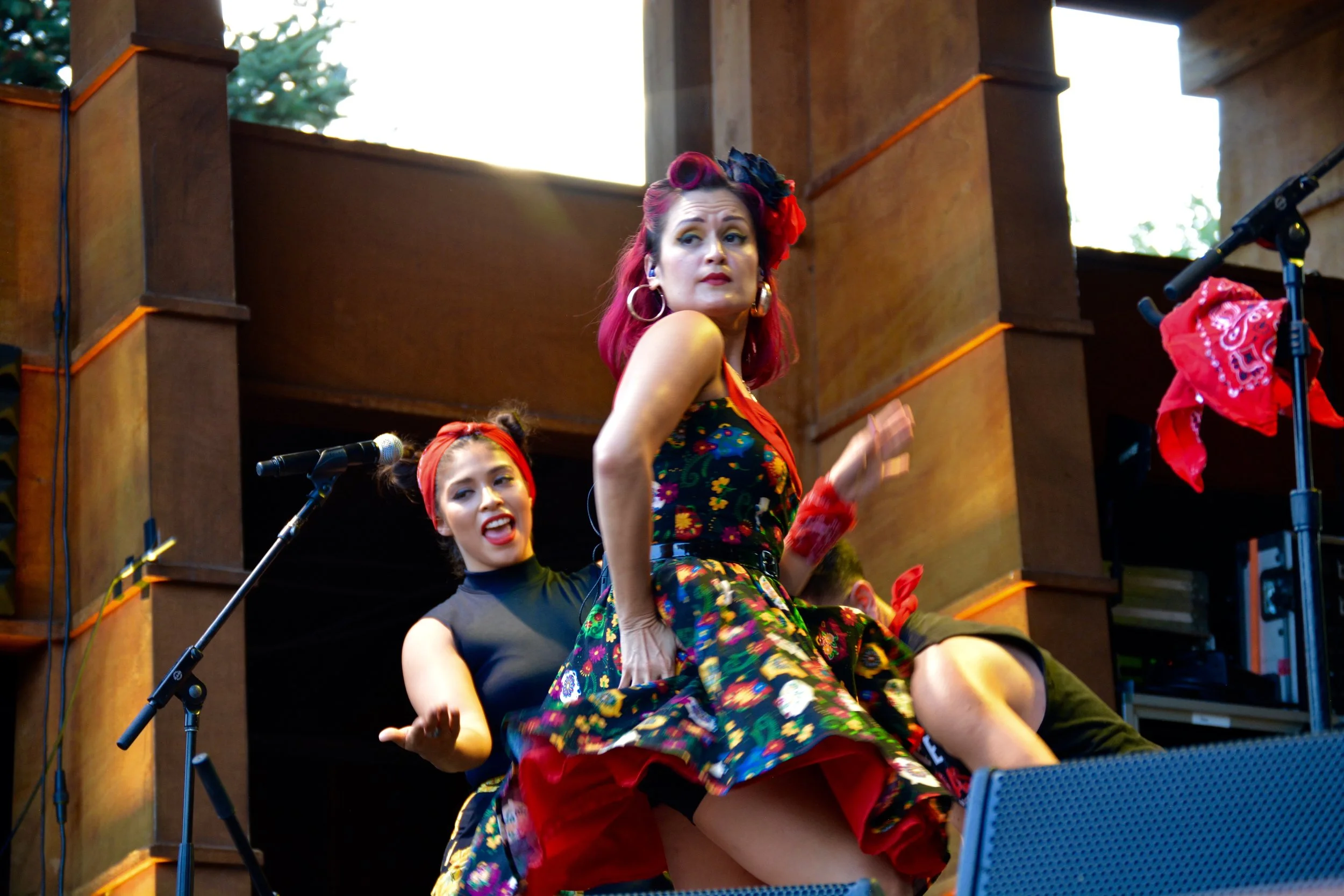 Las Cafeteras.