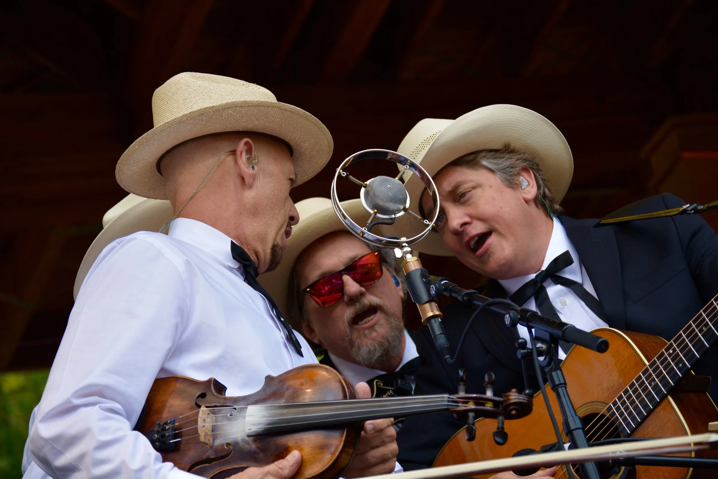The Earls of Leicester featuring Jerry Douglas.