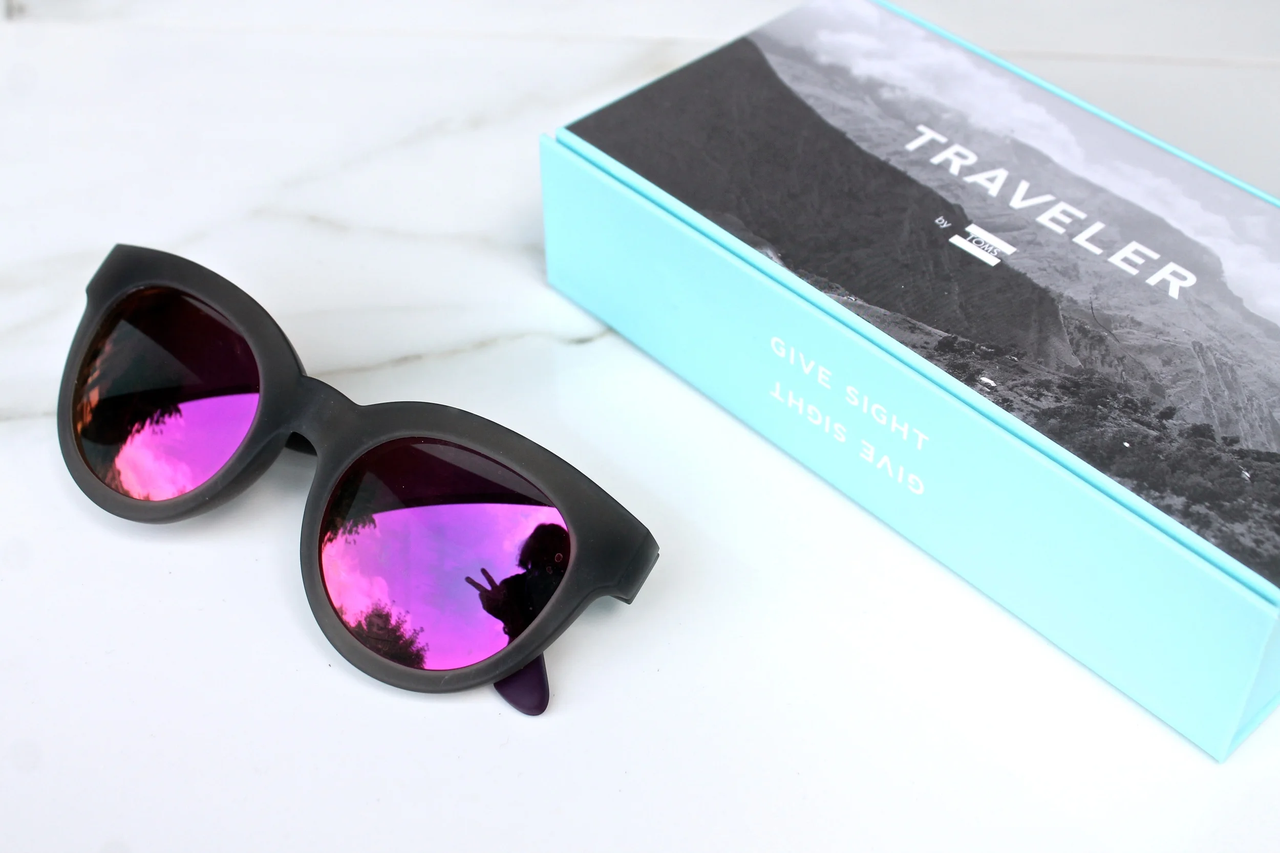 TRAVELER by TOMS  . FLORENTIN MATTE GREY