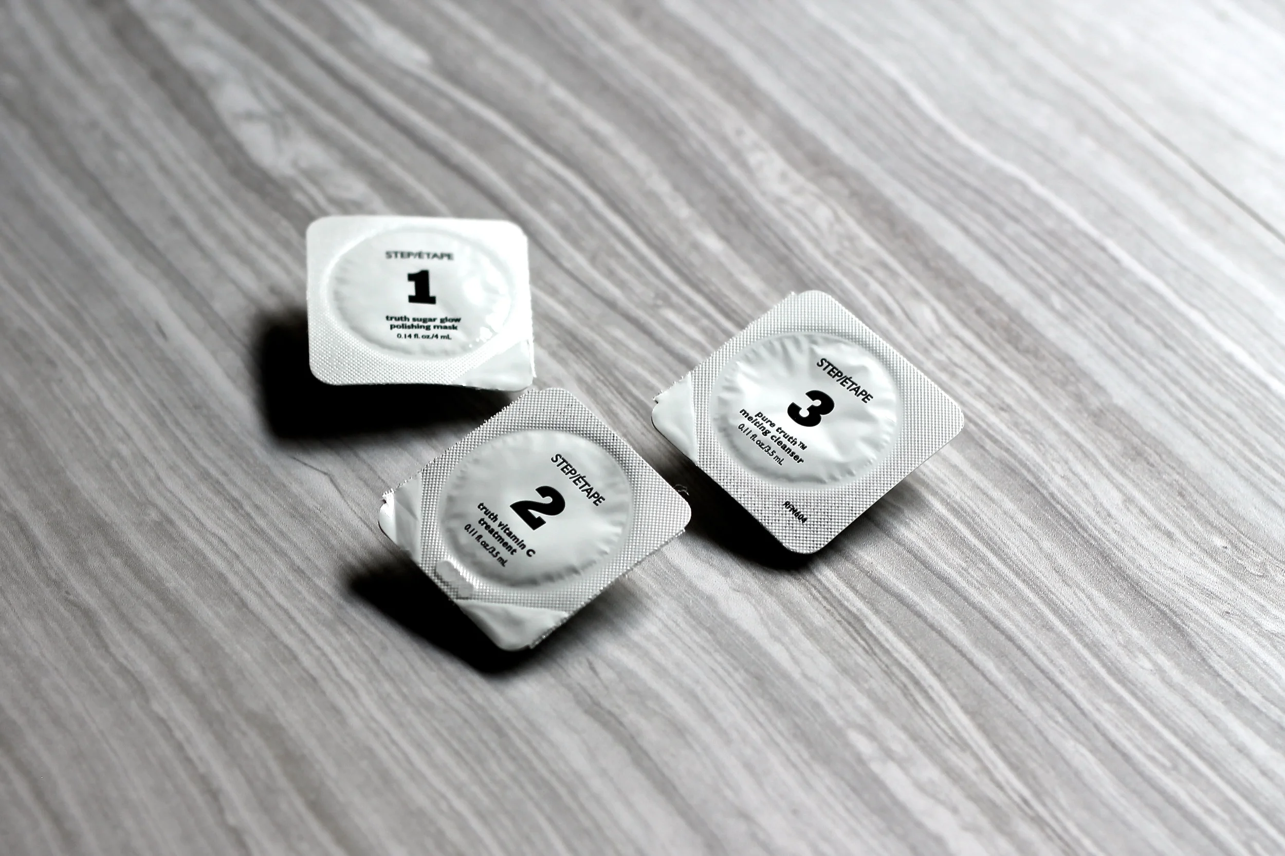 OLE HENRIKSEN / POWER BRIGHT FACIAL EXPERIENCE