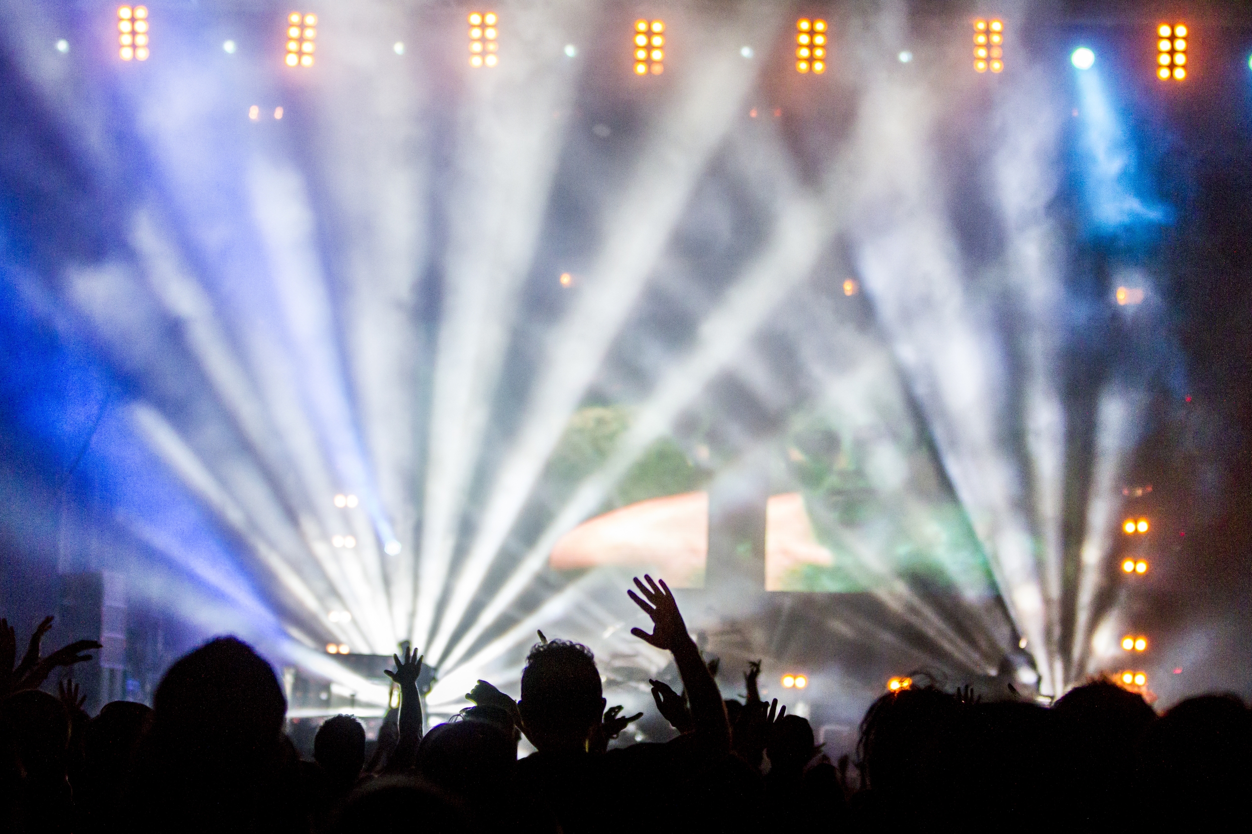 cheering-concert-dancing-849.jpg