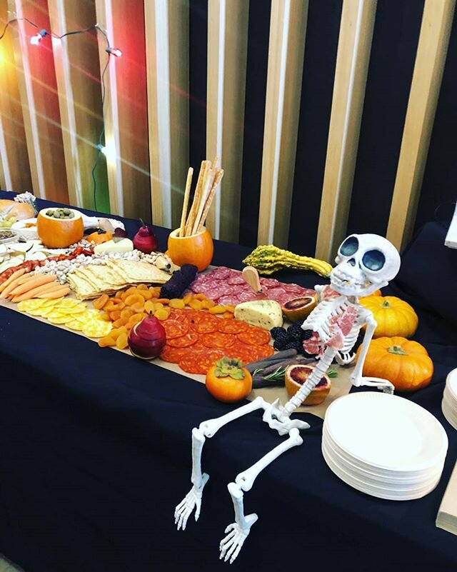 #pollymartinievents #grazingtables #sfevents #halloweenparty