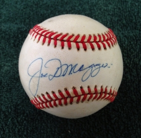  Joe DiMaggio signed baseball