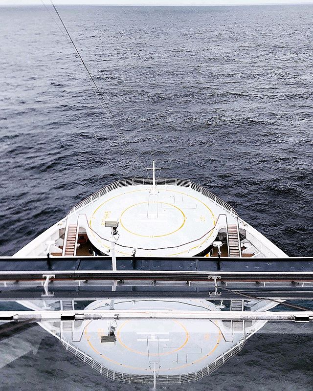 Celebrity Cruise 06.02.2019
#iphone10 #earthscope #onlymobileart #celebretycruises #photooftheday #photography  #theprintswap #iphone #artcollectormagazine #shotoniphone #smartphonephotography #mobiography #australianphotomag #photomagazine #photogra