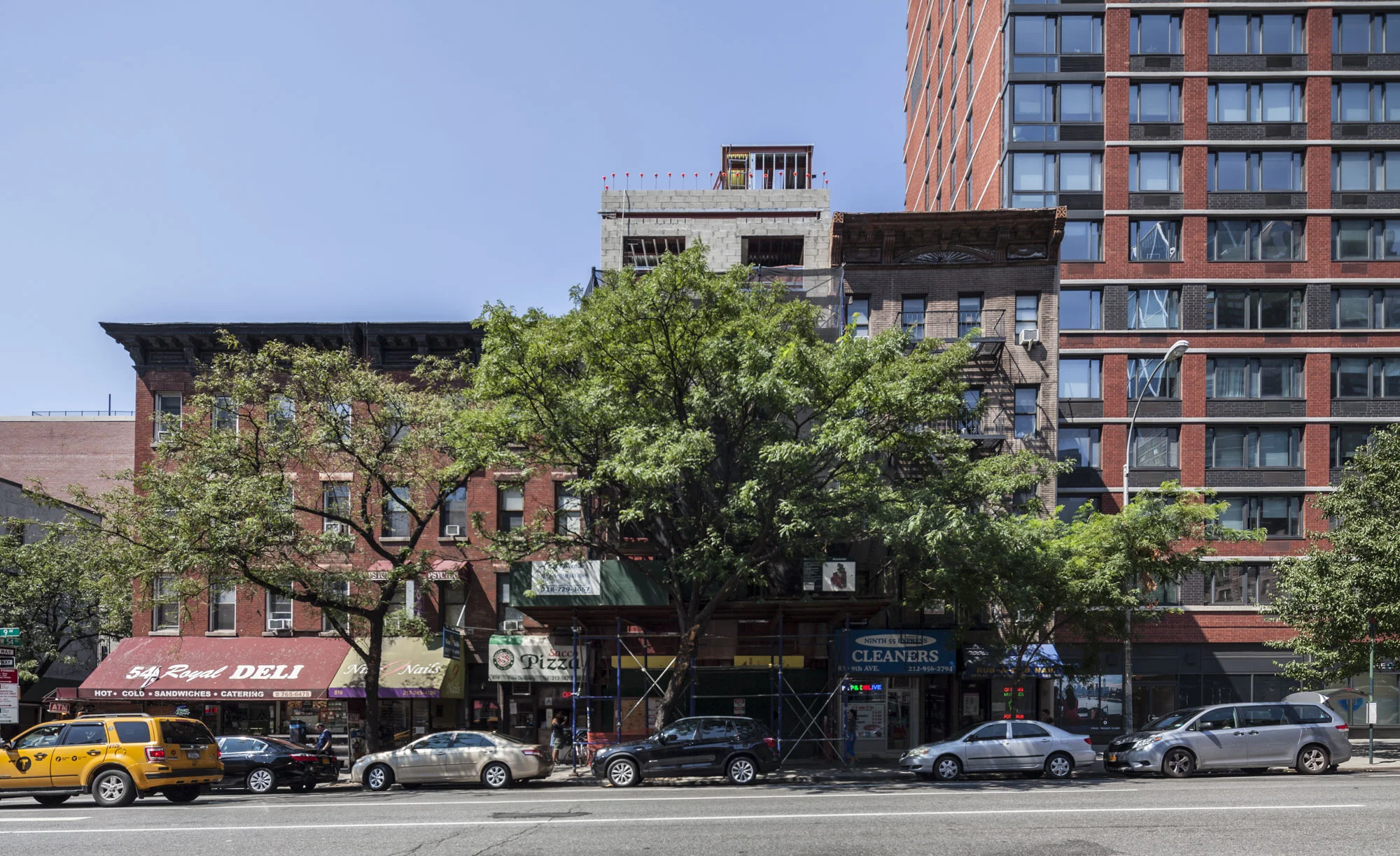 821 9 Ave © Montse Zamorano 01.jpg
