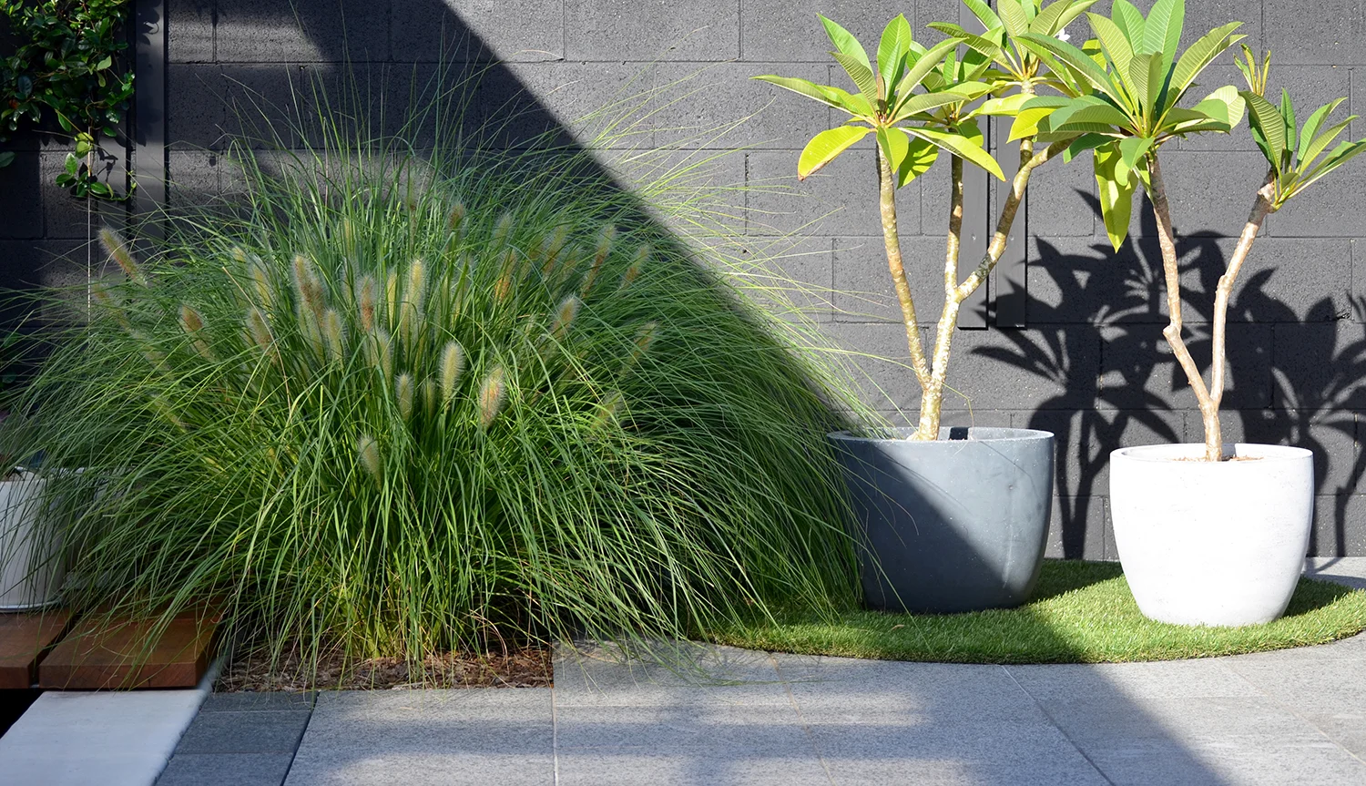 Planter detail.jpg