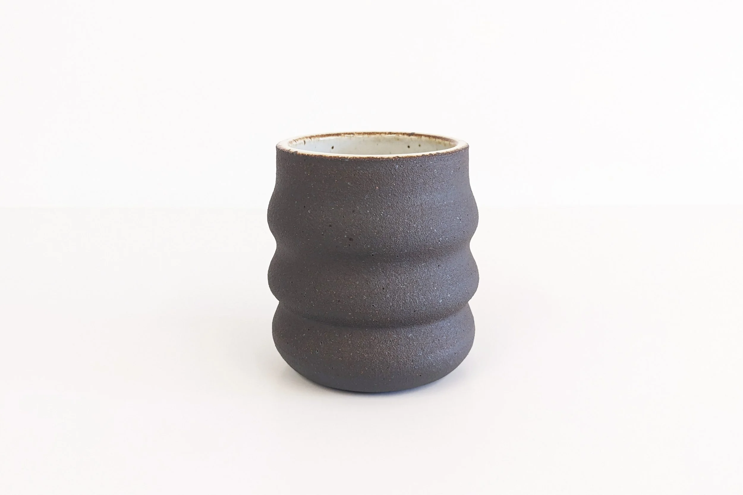 wave-tumbler-black-white.jpg