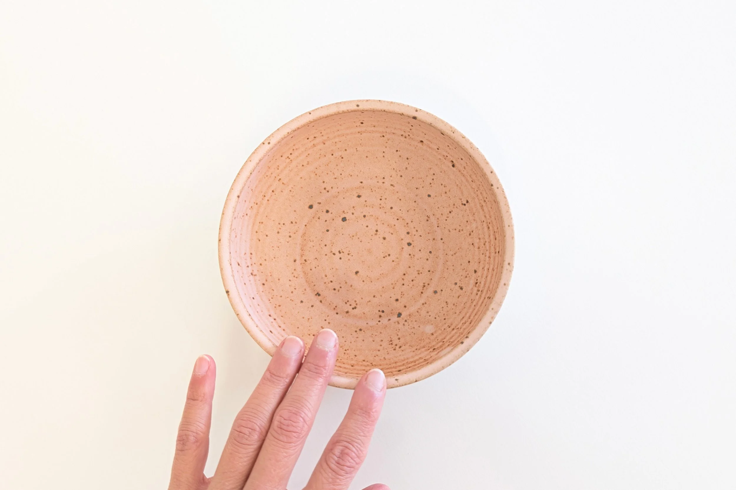 s-wide-bowl-hand.jpg