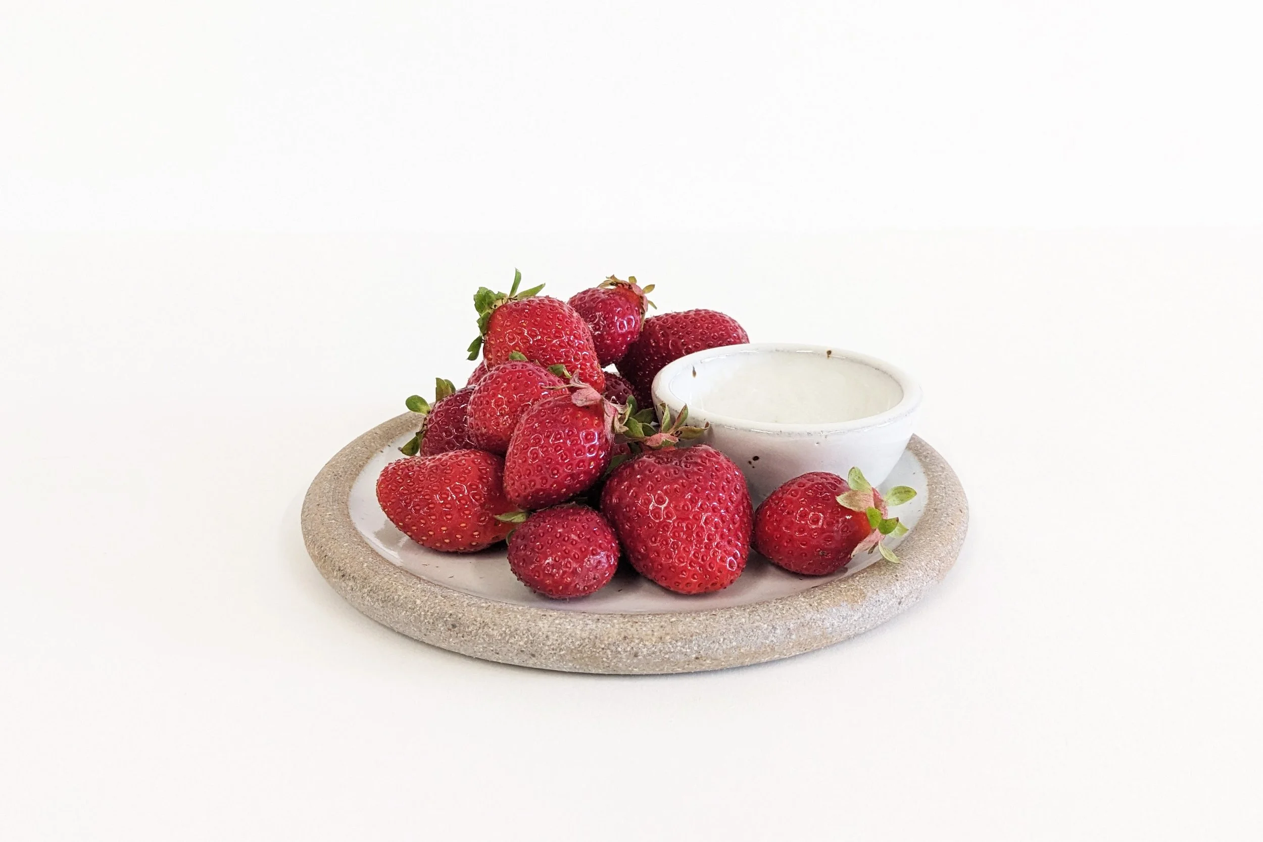 play-plate-019-berry.jpg