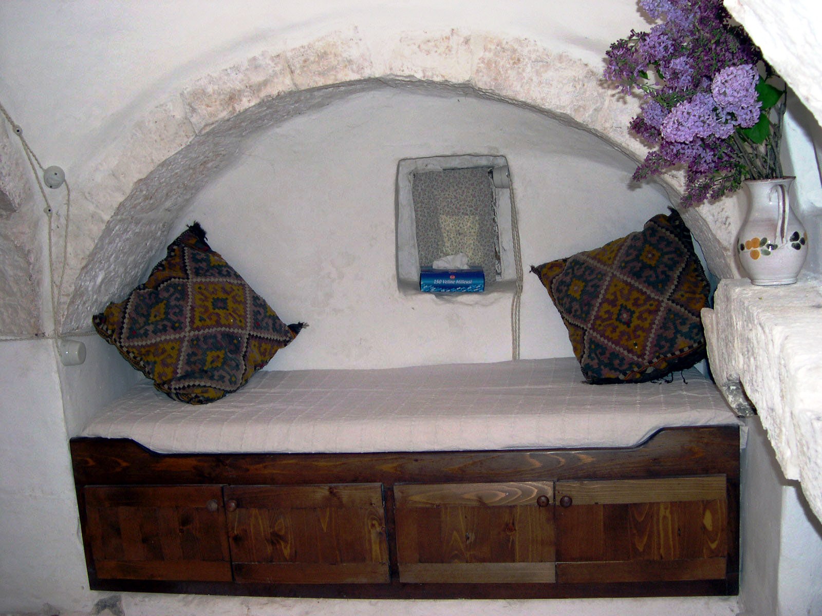 Trullo 'boat' bed