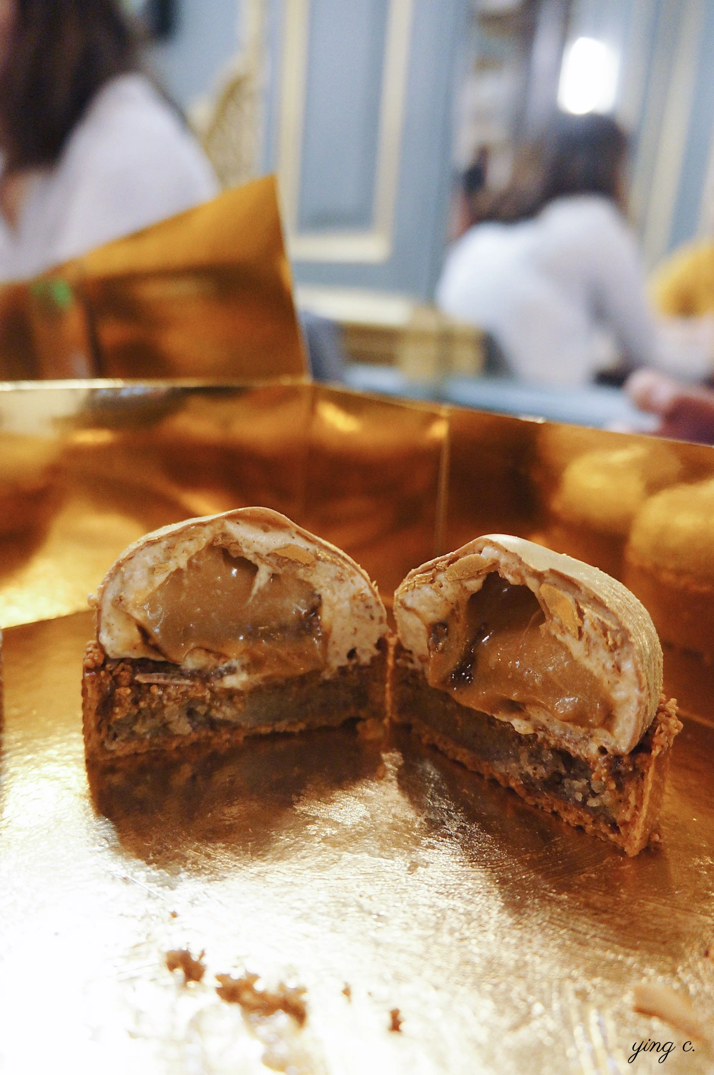 tarte noiseete cross-dimensional shot.