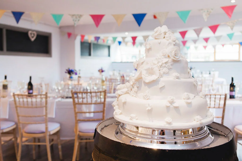 049-wedding-cake-scotland.jpg