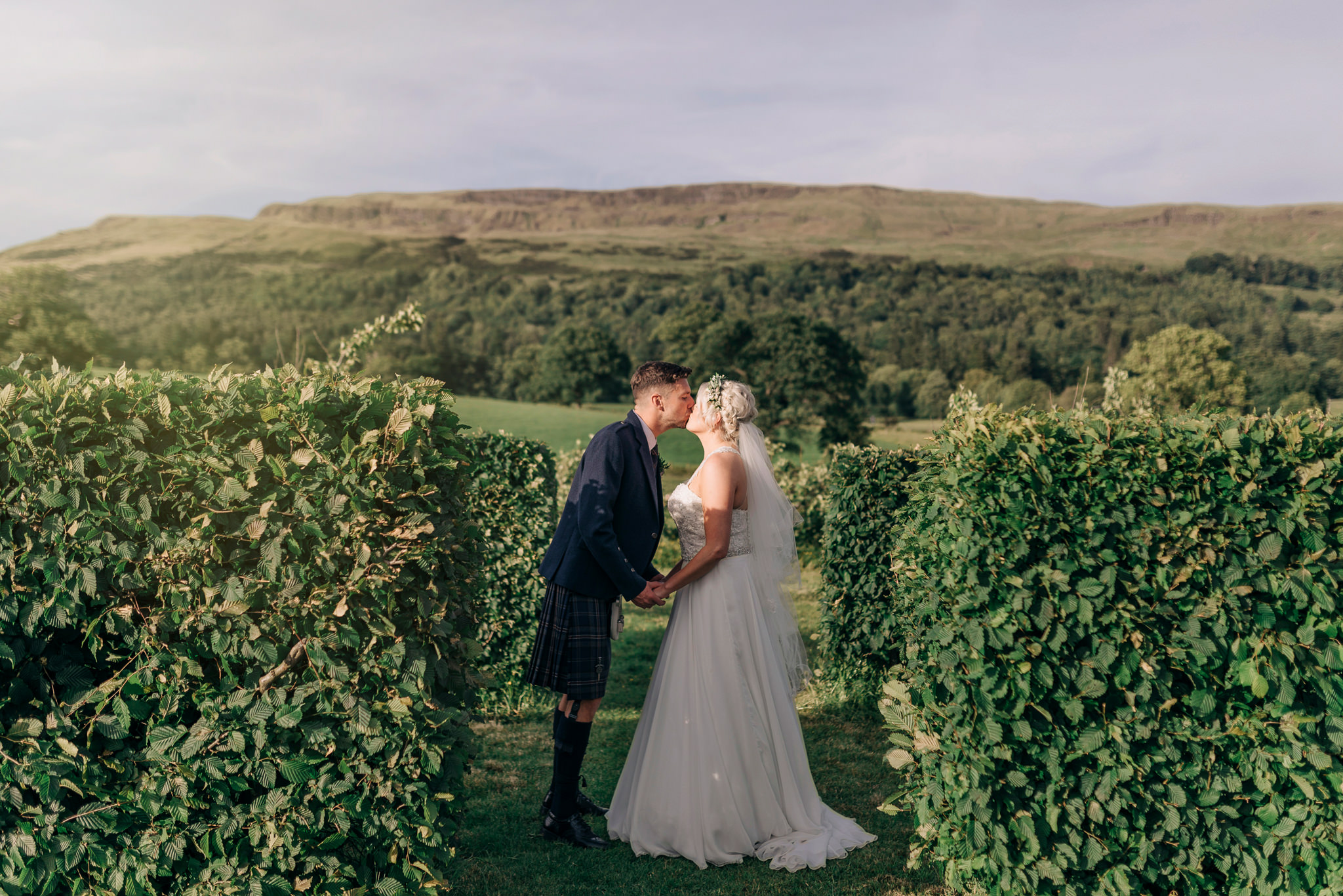 knockraich farm fintry rustic wedding photographer