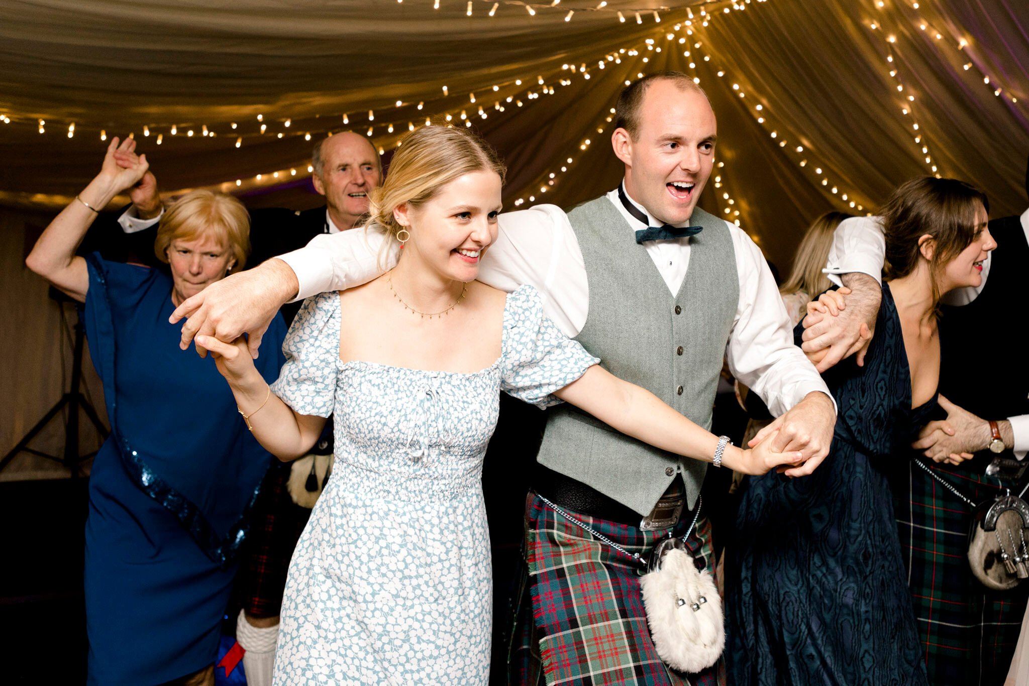 wedding photographer edinburgh