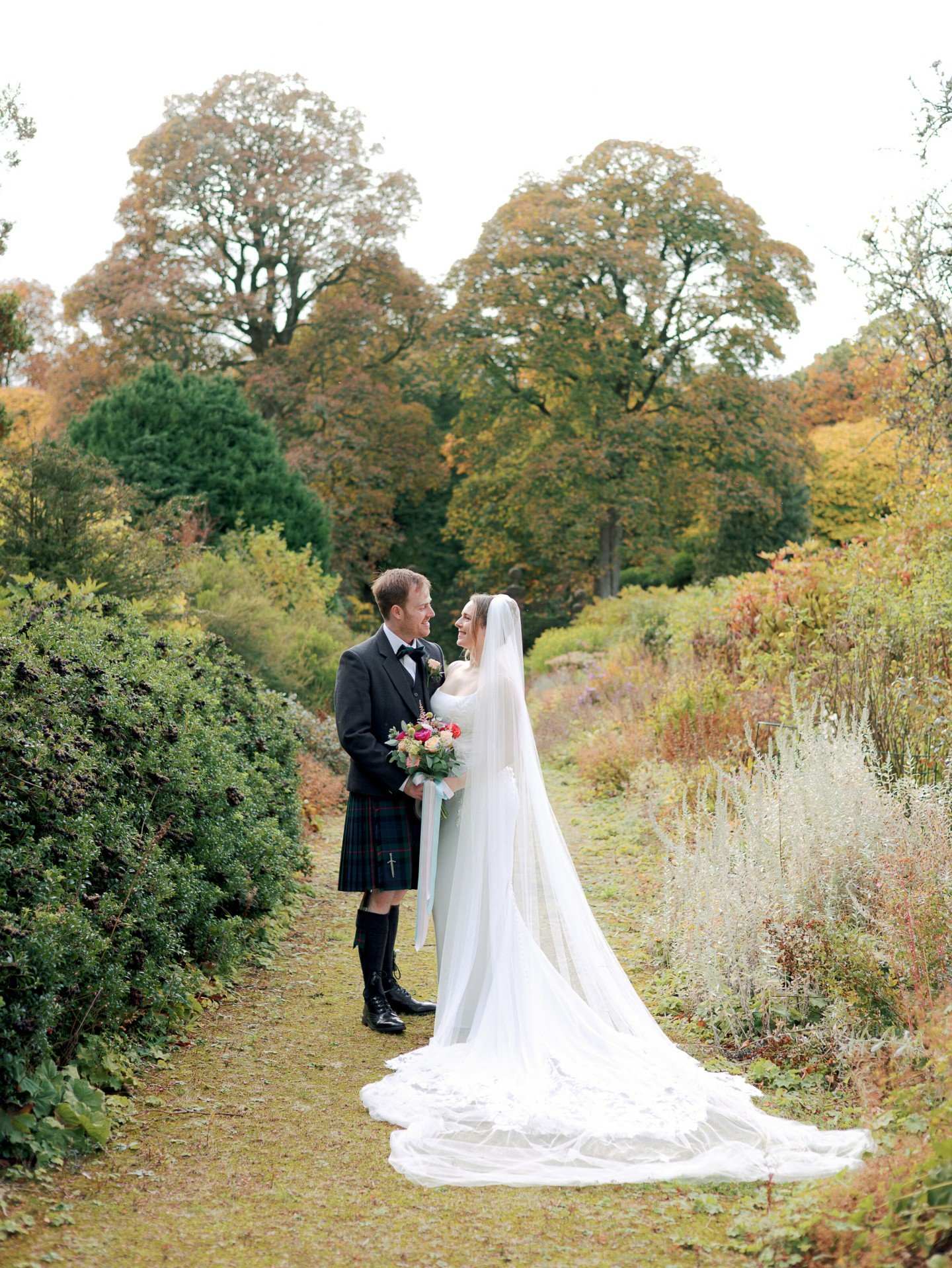 Crisp air, soft light, and all the autumn vibes at @kirknewton_house_stables 🍂 Love this time of year 🧡

Supplier love:

Venue: @kirknewton_house_stables
Hair/makeup: @bellebridal.hairandbeauty
Flowers: @tulipaflorist
Kilt: @kinlochanderson 
Dress: