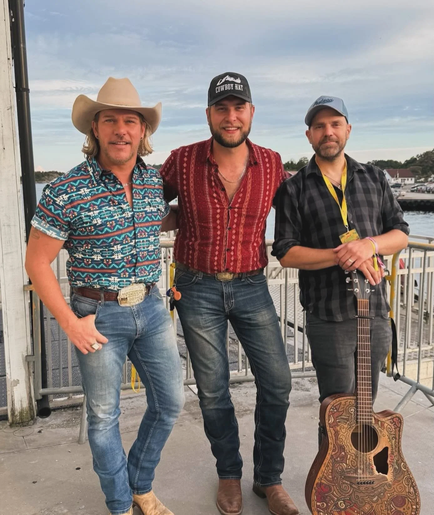 Fellow @erlendgunstveit, @nbcthevoice &amp; @thevoicenorge winner, incredible talent, and most importantly, a genuine friend. 

He just released his new album, &ldquo;16th Avenue,&rdquo; and it&rsquo;s truly a work of art. Go give it a listen!

I may