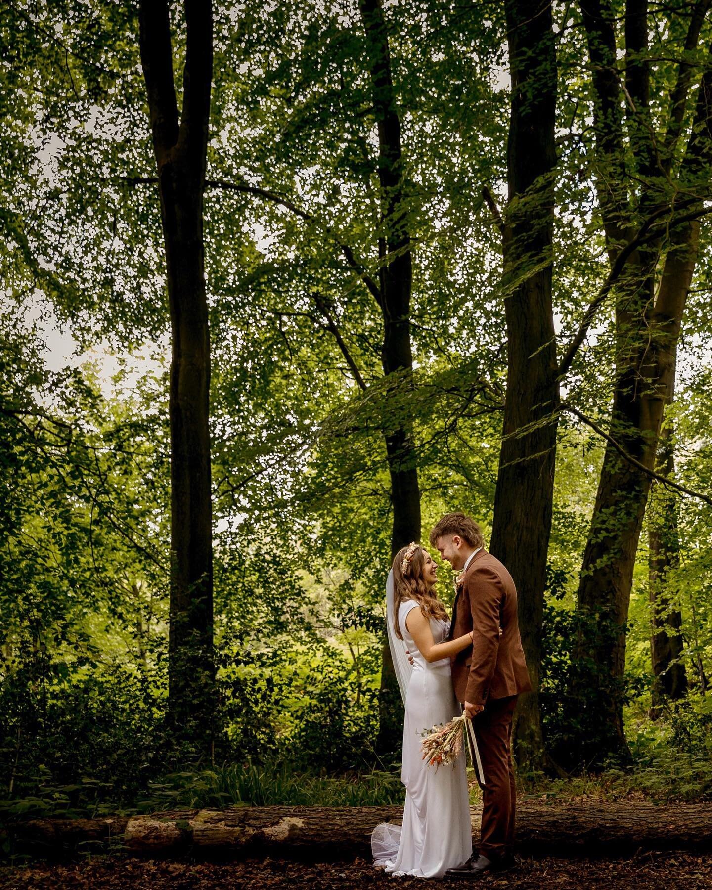 J E N N Y  X  J O E
Welcome to your Sneak Peak!
&bull;
This gorgeous pair chose the stunning Outwoods Nature Reserve for their romantic wedding session as it was halfway between their venues, and boy did it pay off!
&bull;
I have to hand it to them, 