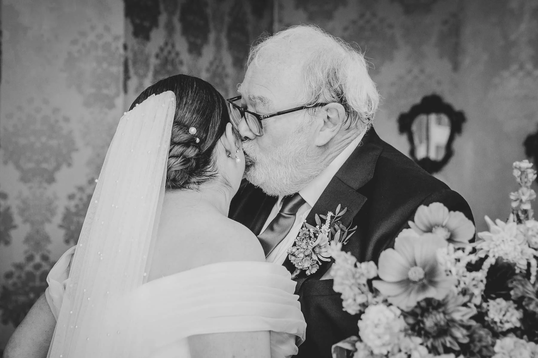 warwick-house-wedding-warwickshire-bridal-prep-25.jpg