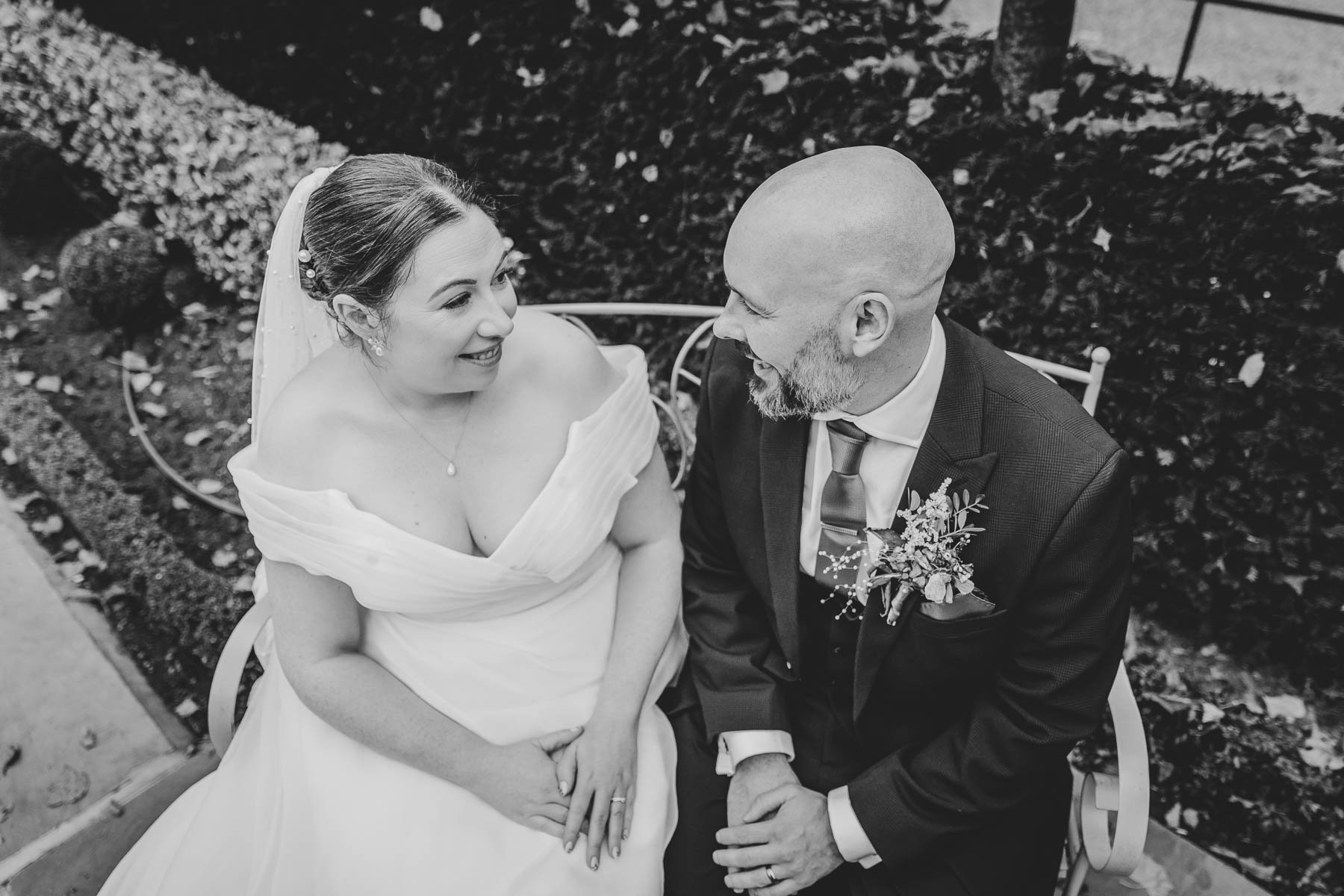 warwick-house-wedding-warwickshire-couple-portraits-7.jpg
