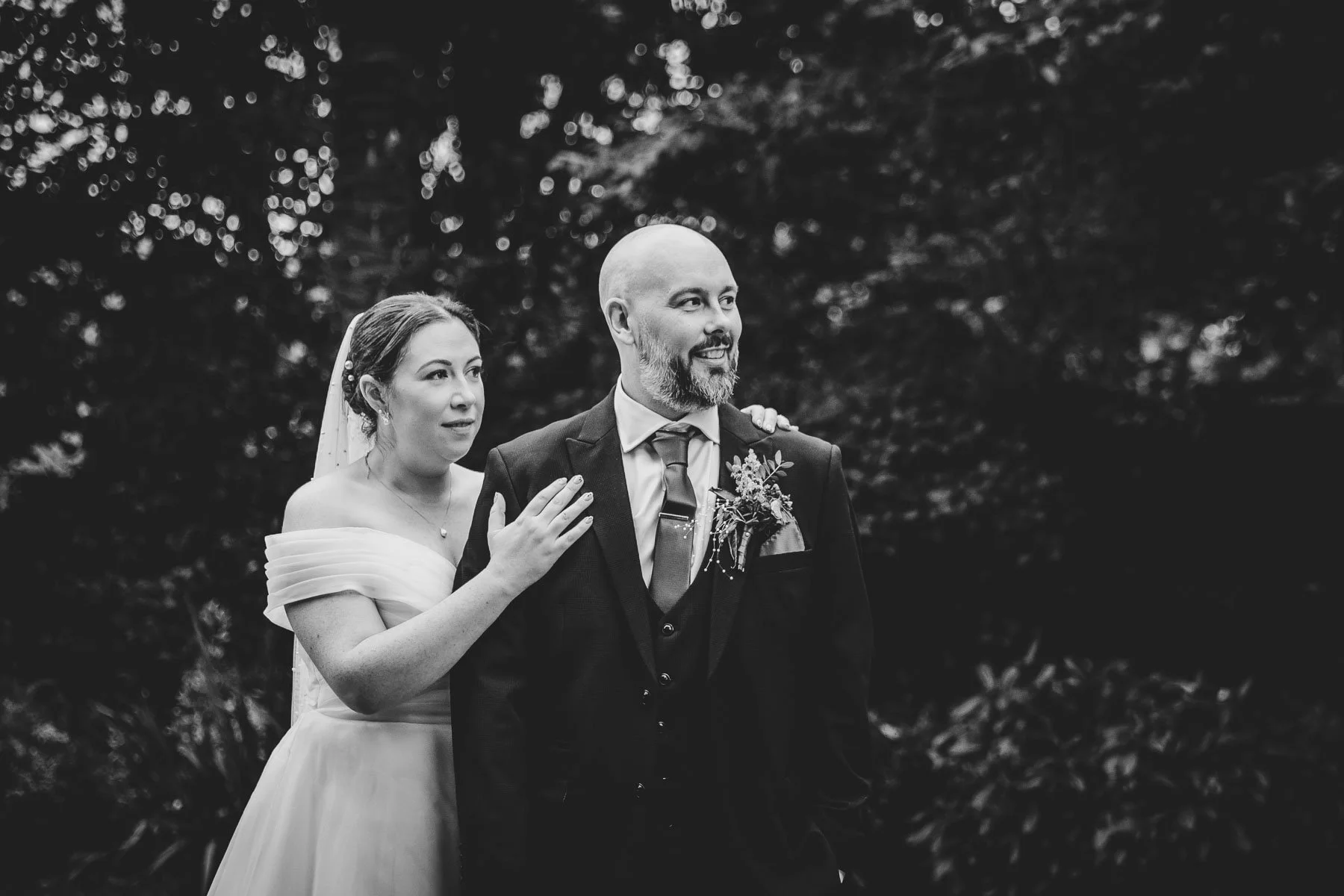warwick-house-wedding-warwickshire-couple-portraits-15.jpg