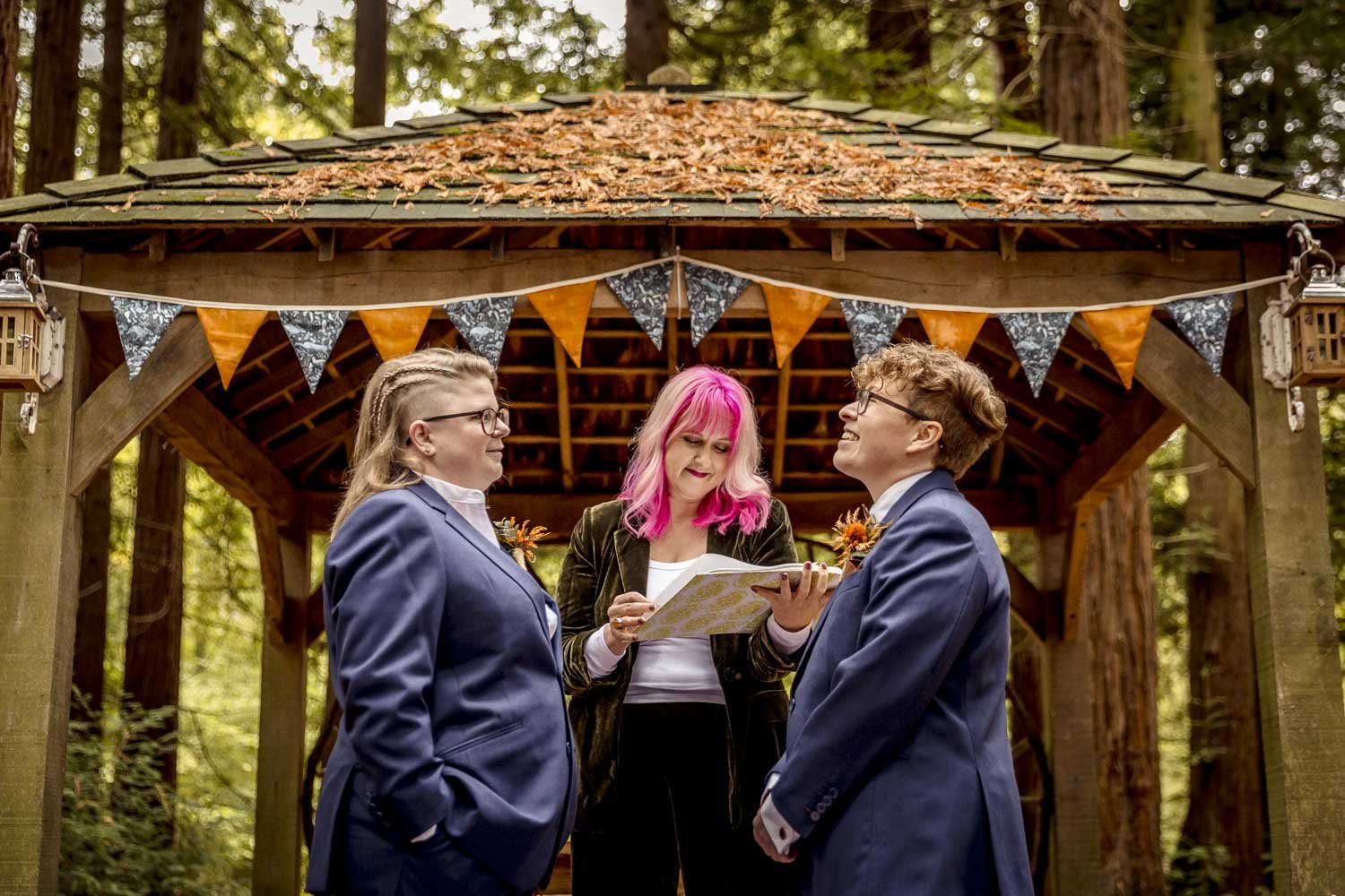 celebrant-led-woodland-wedding-west-sussex-24.jpg