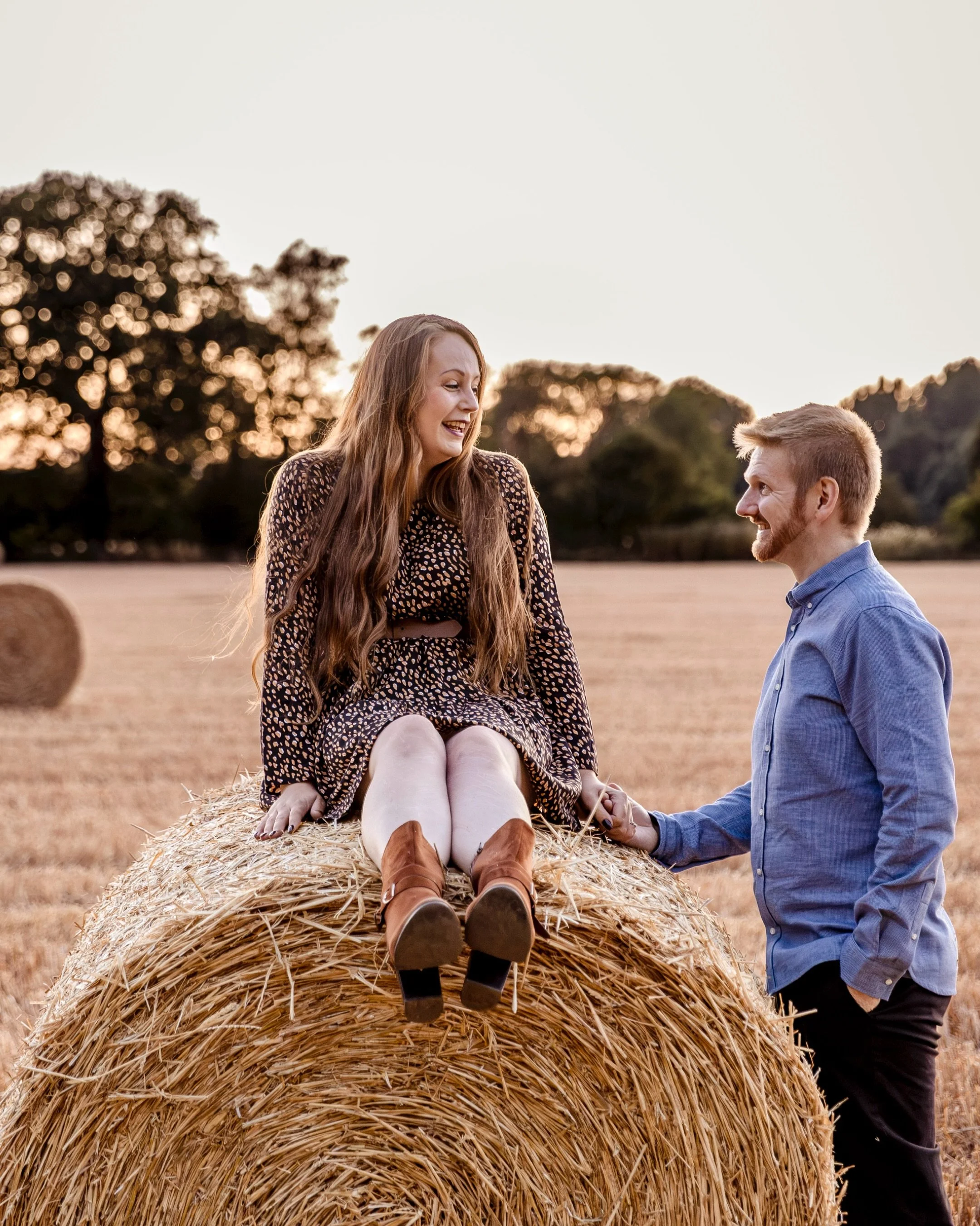 Instagram 🤝 Reality

The Instagram shot: golden evening light, a gorgeous countryside backdrop, and a bride sat perfectly on top of a hay bale as if she&rsquo;d been there all day. 🌾☀️

Reality: one determined bride-to-be, a hay bale that wasn&rsqu