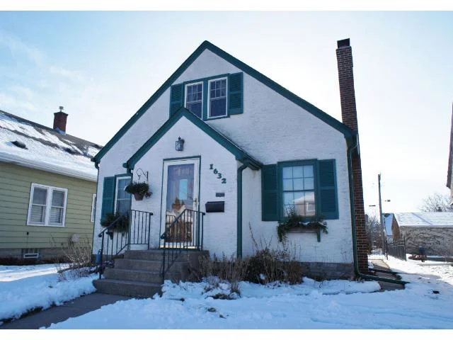 1632 Juno Ave Saint Paul, MN 55116