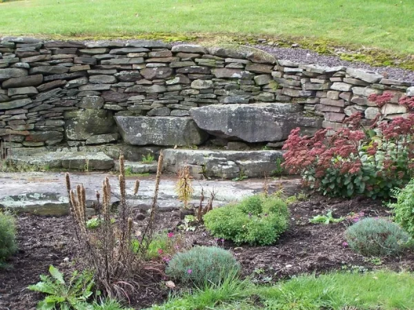 regular wallstone.jpg