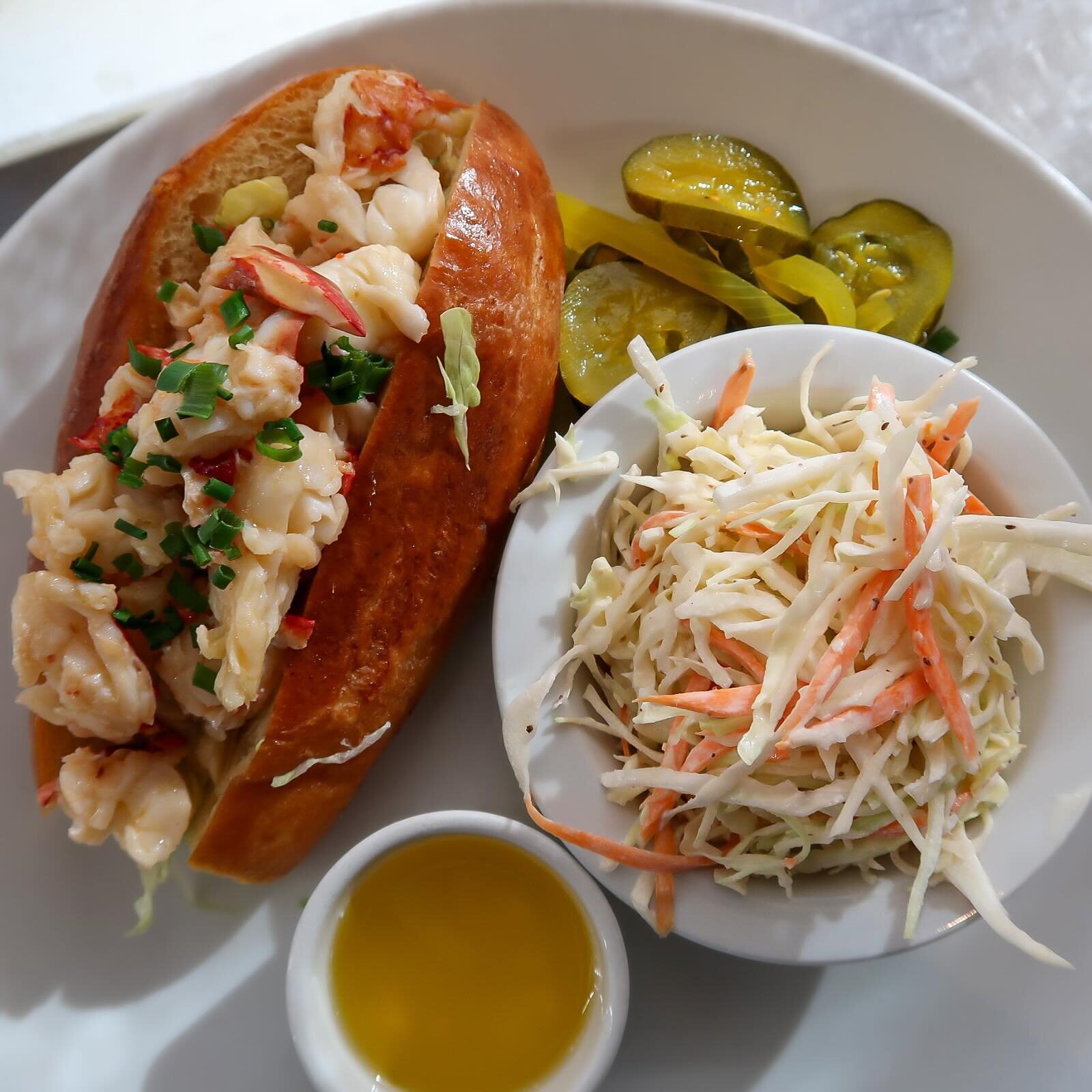 You cannot say no to a lobster roll. 🦞

1020 Post Road Darien, CT 06820
203 655 1020

#connecticuteats #203local #connecticutfoodie #cteats #foodie