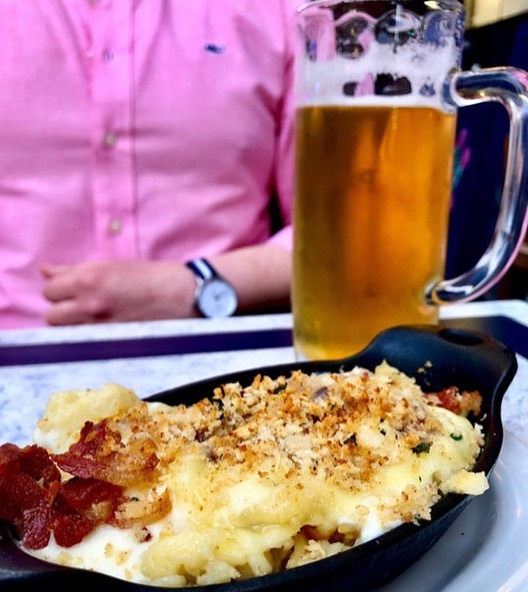 As we know, our weather loves to jump straight from summer to winter, practically skipping fall altogether. So take advantage of our outdoor seating while the nice weather lasts! 🍻 📸: @uptownnycgirl 
#germanfood 
#k&auml;sesp&auml;tzle 
#lecker