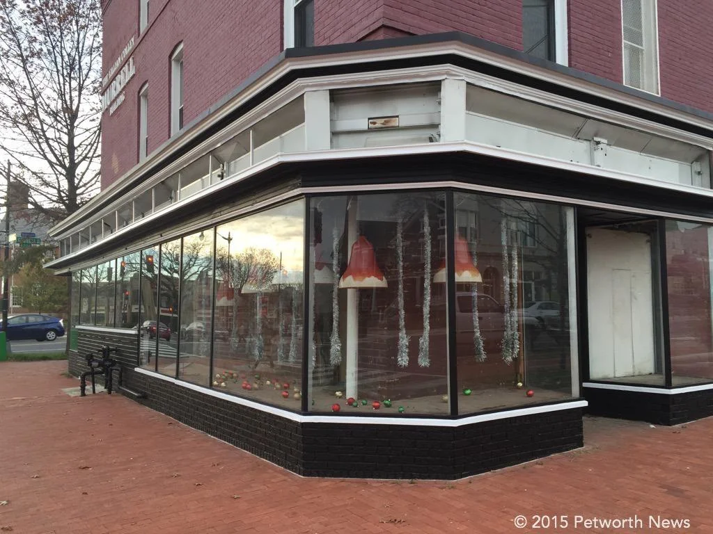 Enjoy a Holiday Windows celebration tonight on Upshur Street