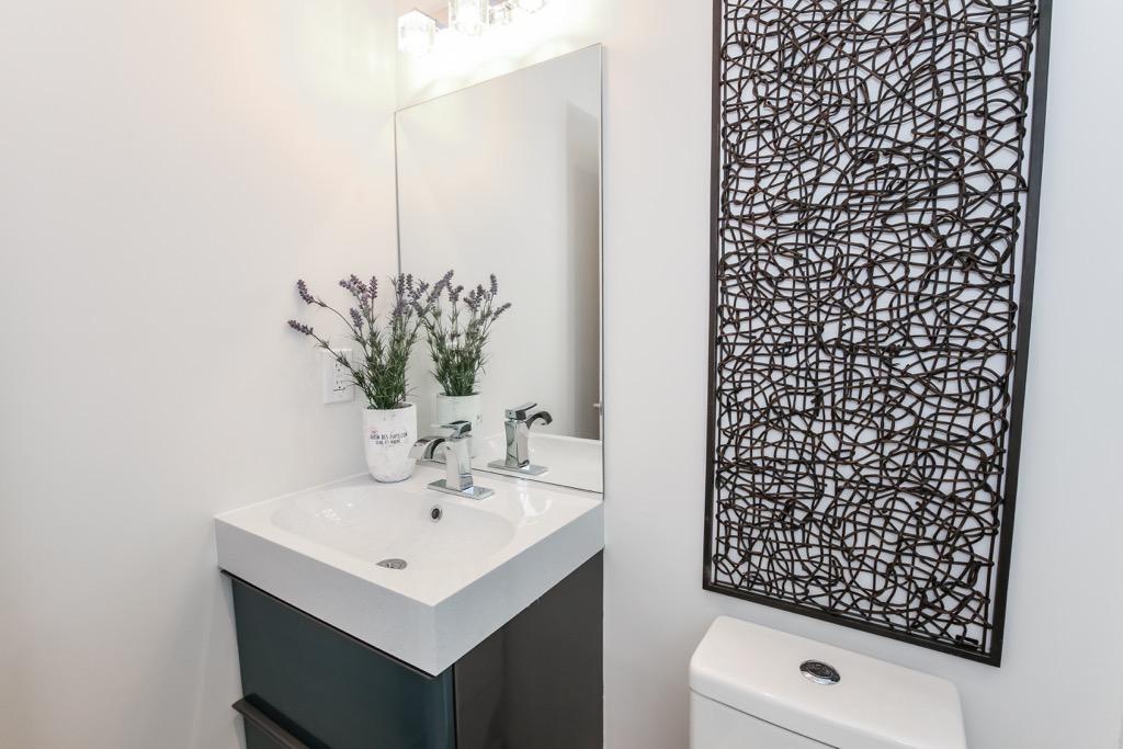 15-Full Bathroom 1 -Unit 1.jpg