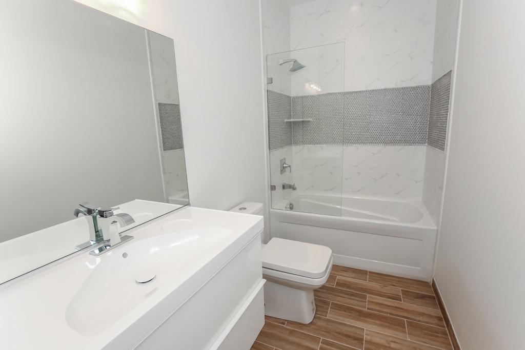 31-Bathroom # 2 - Unit 3.jpg