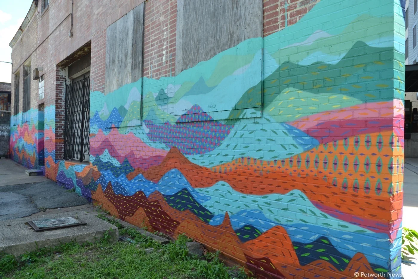 The west wall, mountains, rivers and ocean