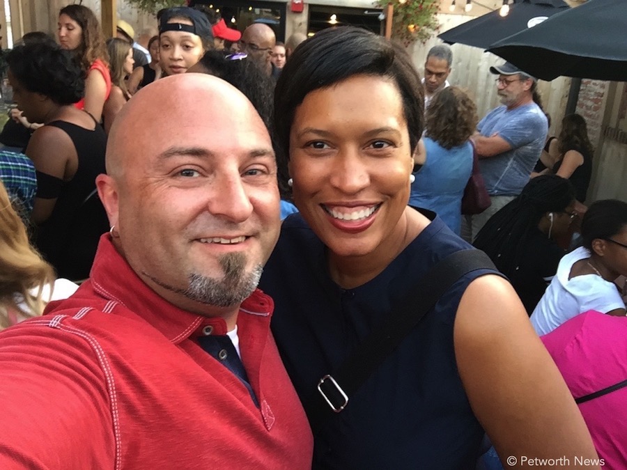  DC Mayor Muriel Bowser poses for a #selfiewithdrew at the Petworth News Shindig (July 15, 2017) 