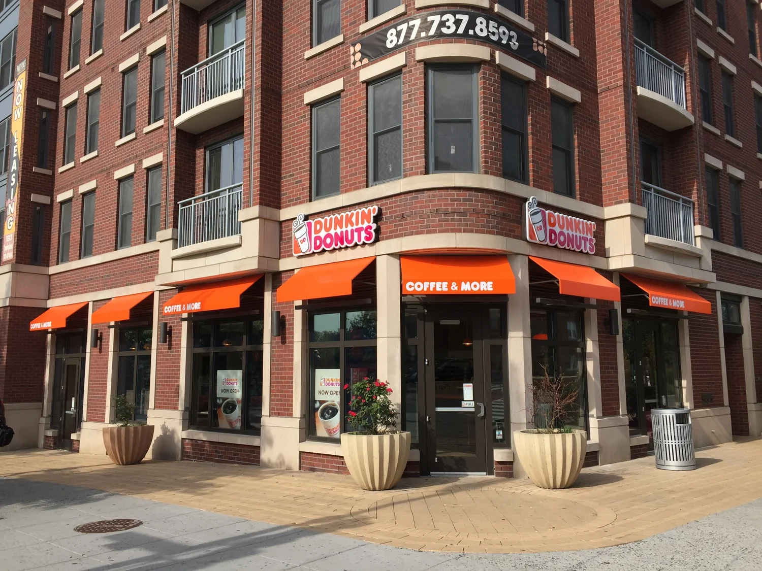 Dunkin Donuts opens on Georgia