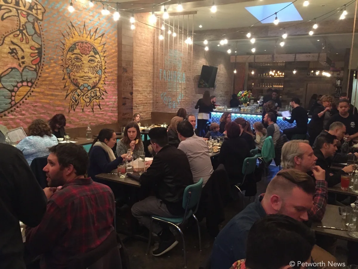 A full house in Taqueria del Barrio.