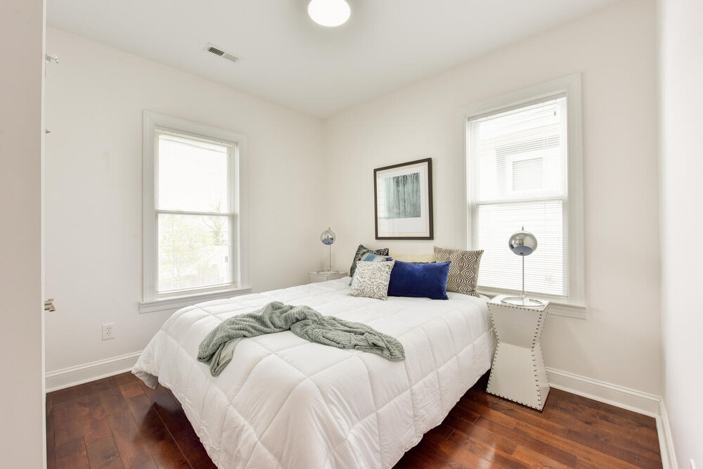 617 Webster St NW Washington-large-021-010-DSC 2640 1 2-1500x1000-72dpi.jpg