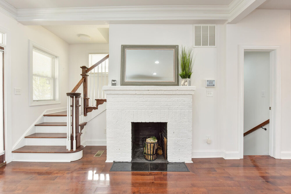 617 Webster St NW Washington-large-005-033-DSC 2558 59 60-1500x1000-72dpi.jpg