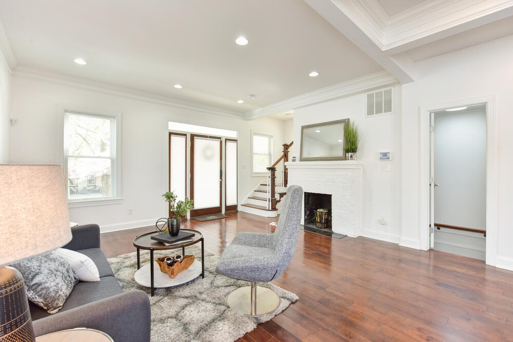 617 Webster St NW Washington-large-004-023-DSC 2555 6 7-1499x1000-72dpi.jpg