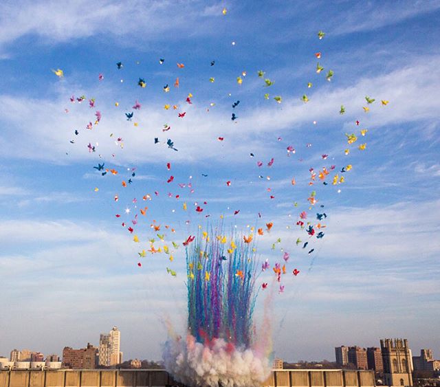 Cai Guo-Qiang, Colour Mushroom Cloud (2017)

Cai Guo-Giang created a 75 meter tall &lsquo;color mushroom cloud&rsquo; on the occasion of the 75th anniversary of the first controlled, self-sustained nuclear chain reaction in chicago. The work served a