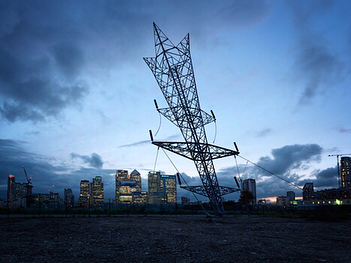 Alex Chinneck, A Bullet from a Shooting Star (2015)

Greenwich, London

A 35-metre-tall latticed steel sculpture resembling an upside-down electricity pylon for the 2015 London Design Festival. A kind of surreal one-liner, Chinneck&rsquo;s sculpture 