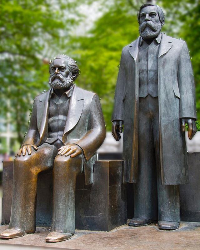 Ludwig Engelhardt , Karl Marx and Friedrich Engels (1985) Marx-Engels Forum
Berlin

Bronze  3.6m H + pedestal 
Visual artist @cathy__wade selected today&rsquo;s post; this work is featured in a recent essay titled Rendered In/visable, 2018 the artist