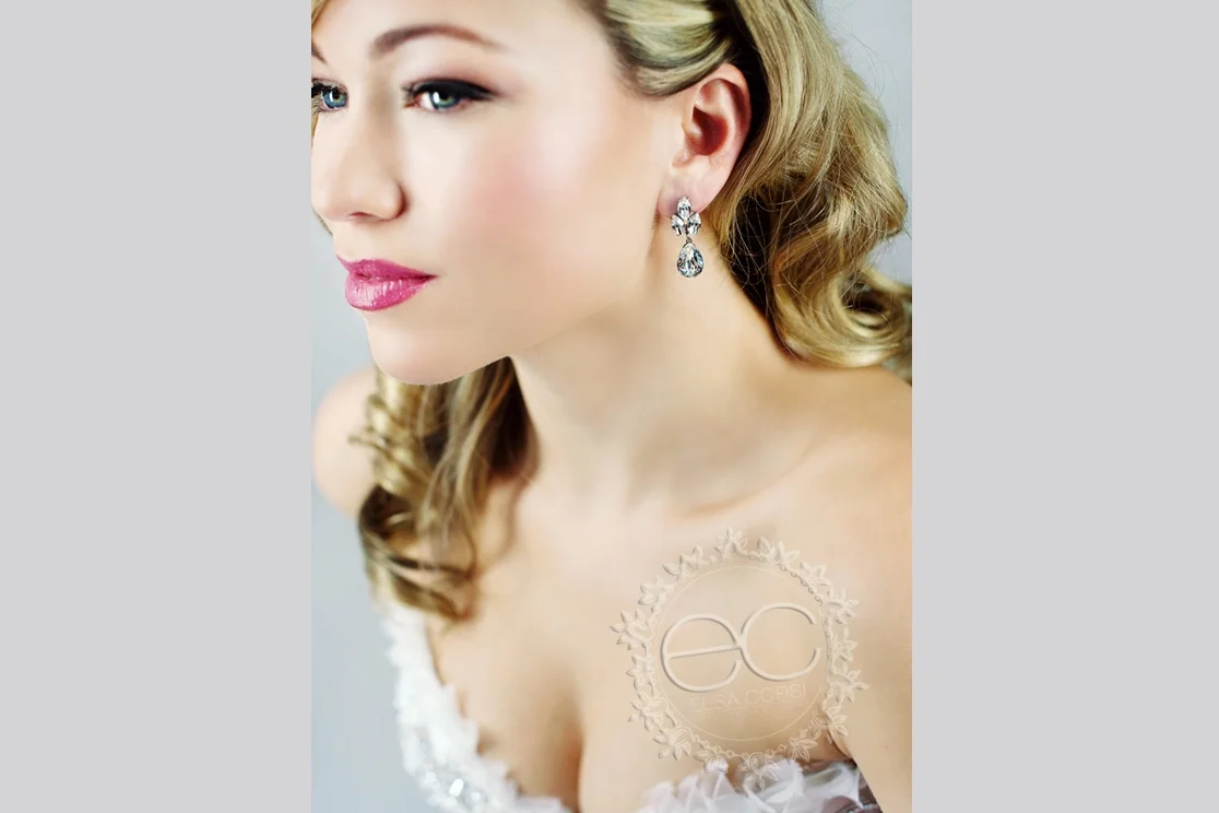 Beautiful Teardrop with Three Marquise Post