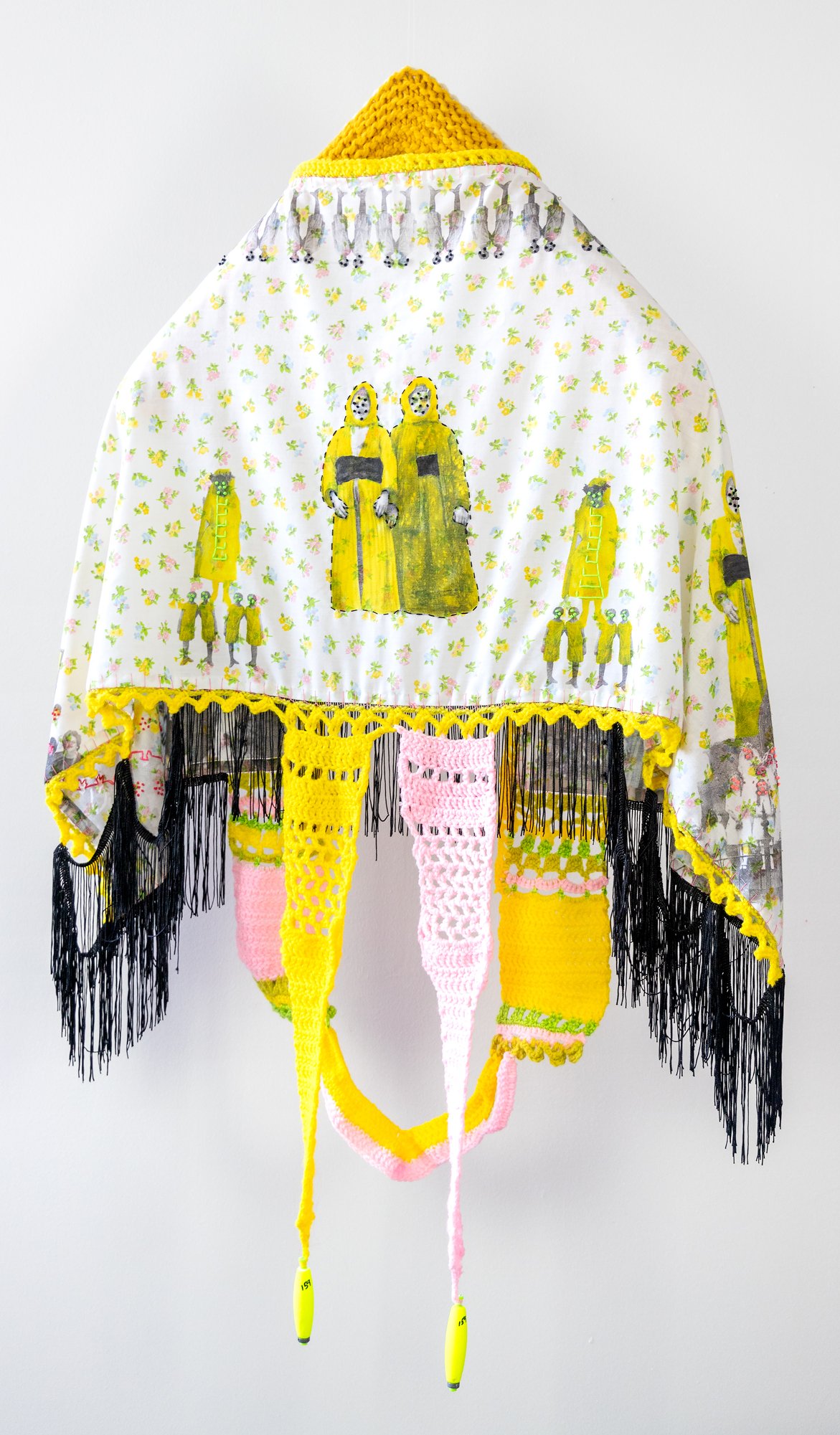 YellowShawl-back-web.jpg