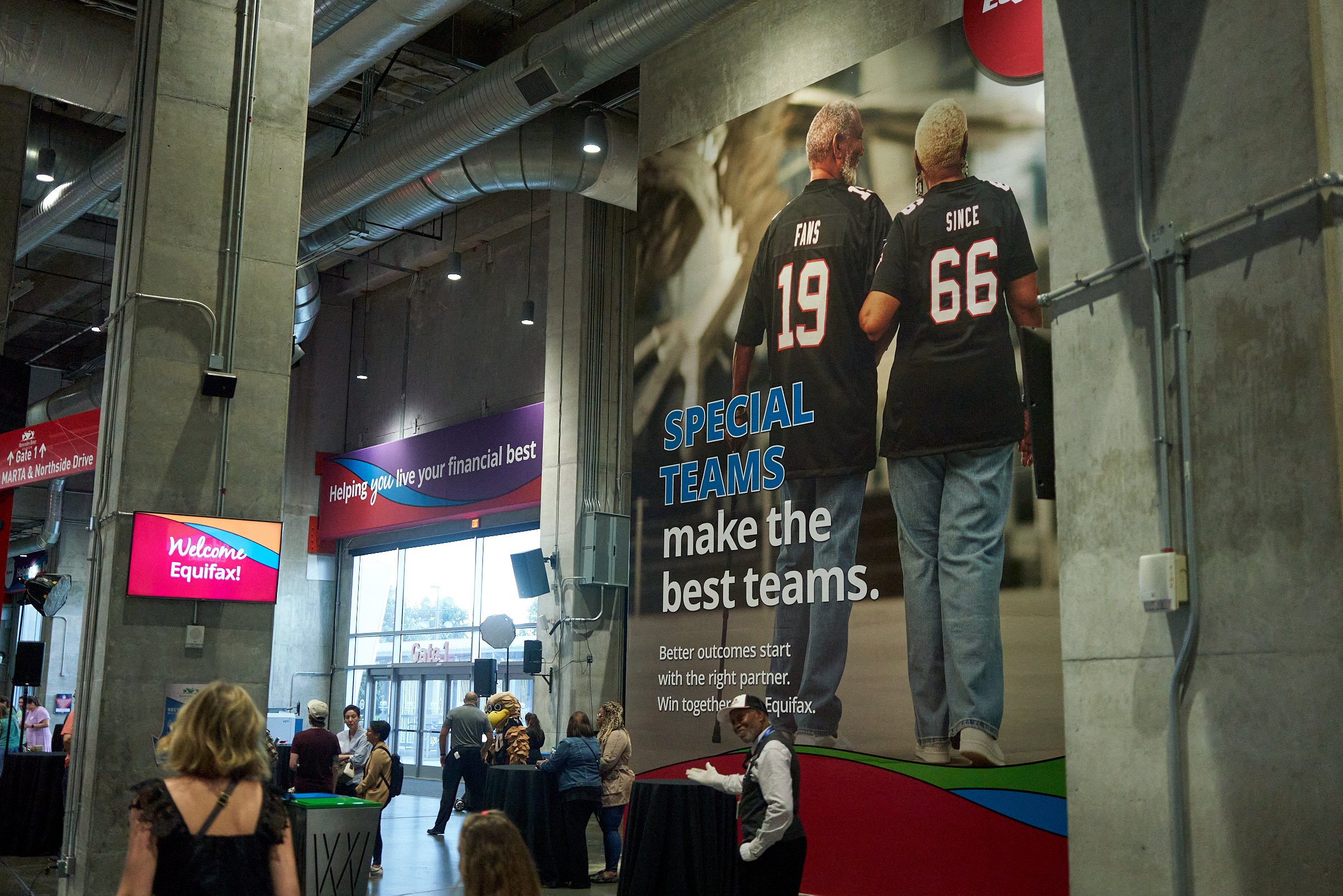 Hales Photo-Equifax-Mercedes Benz Stadium-atlanta commercial director and advertising photographer branding lifestyle photoshoot production campaign marketing editorial photography gallery-1010.jpg