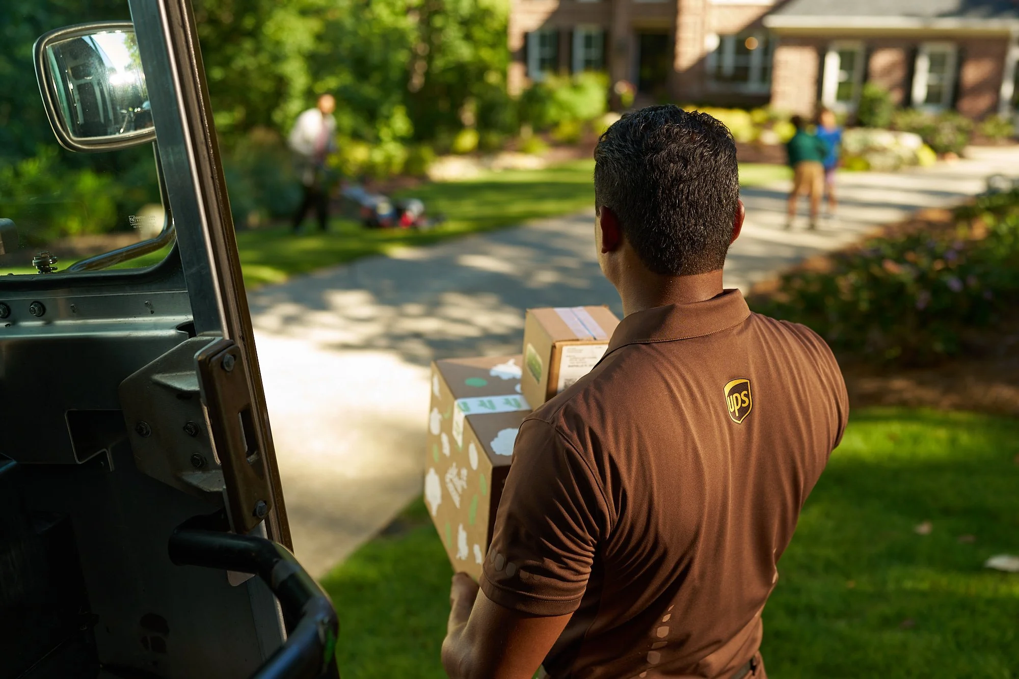 20250710_UPS_Hales-Photo_Day_2_Driver_Mowing_0034.jpg