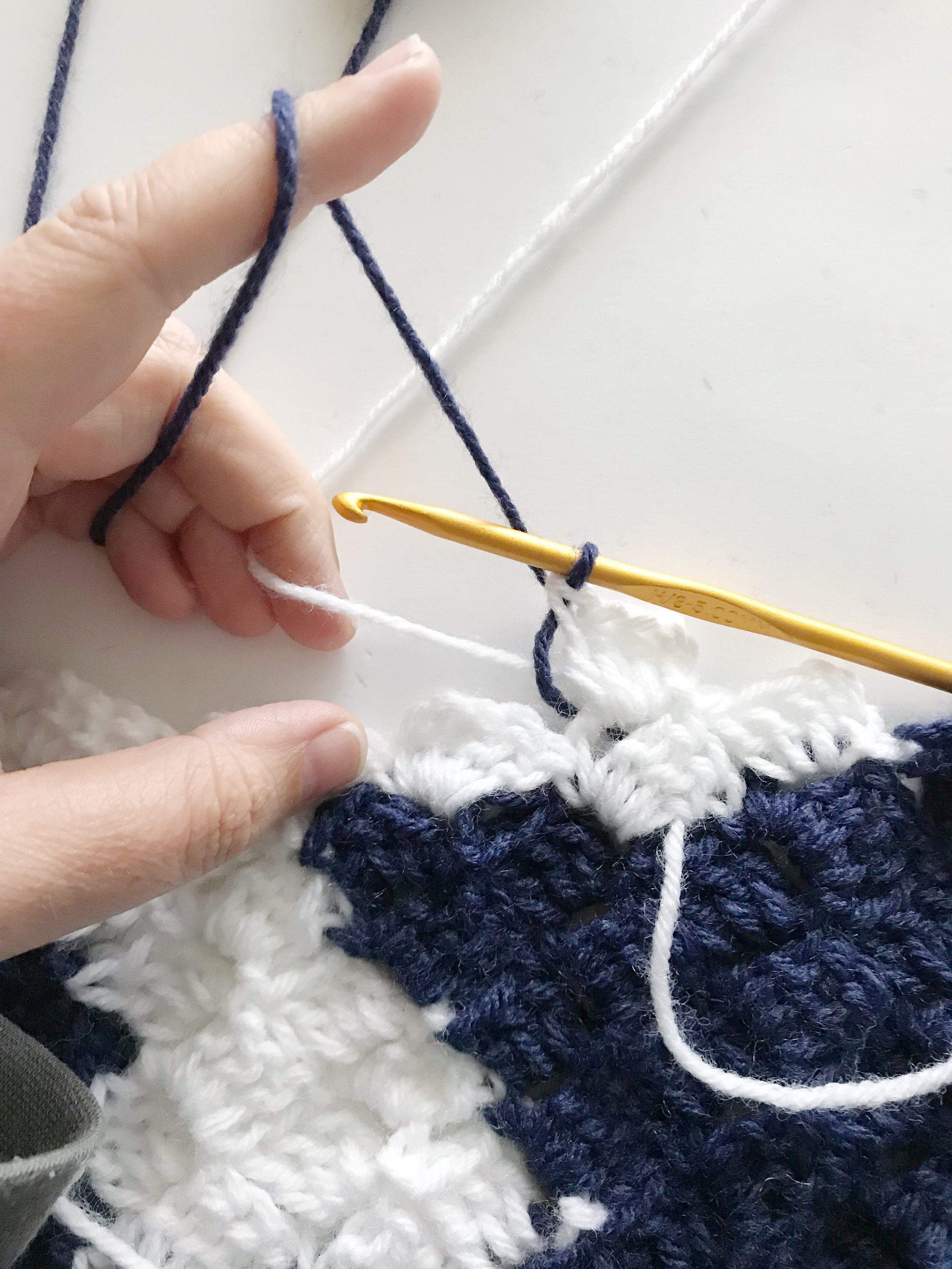 Unique way of doing yarn bobbins for C2C or graphgan crochet projects.
