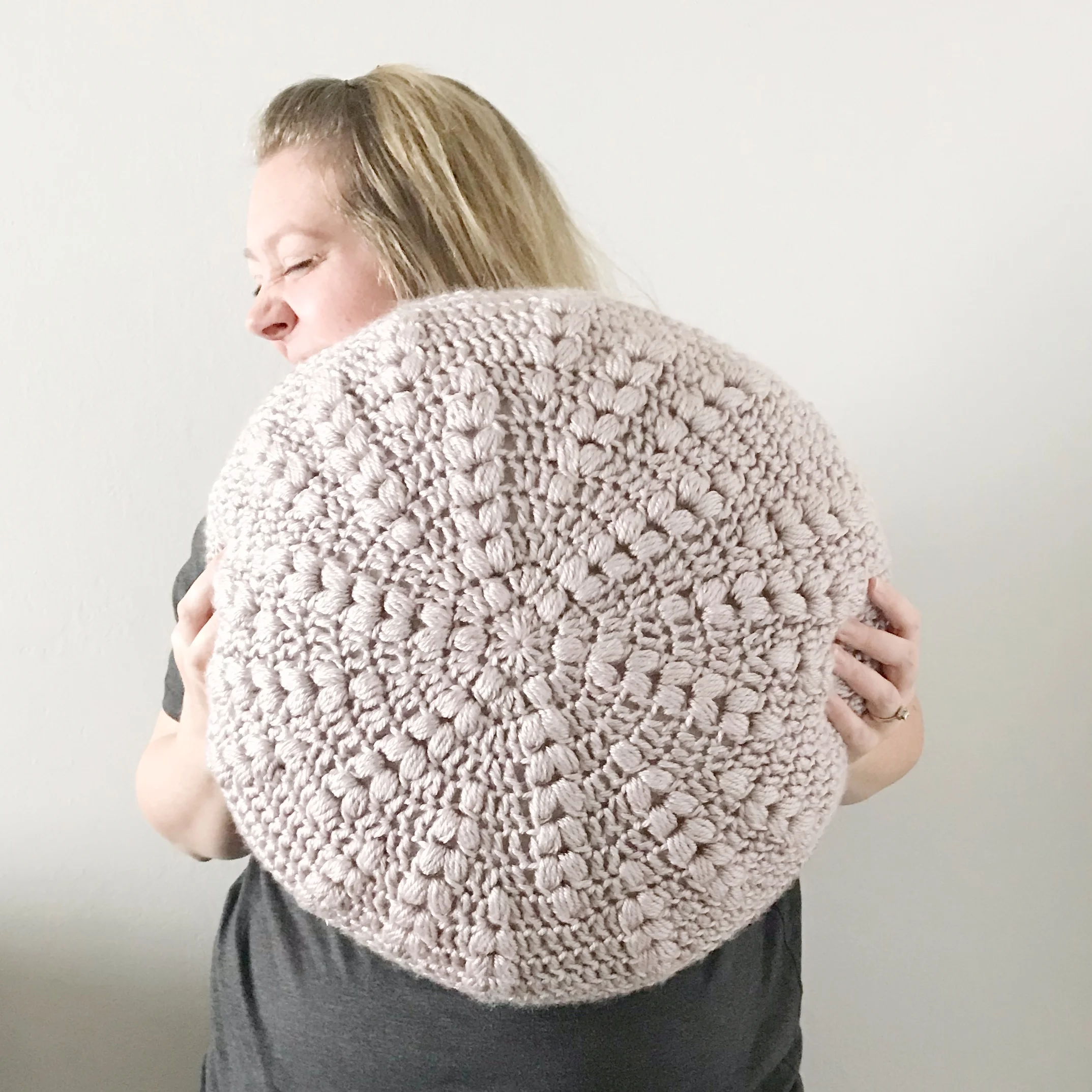The Tegwen Pillow-Free Crochet Pattern